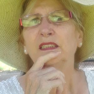 Meet your Posher, Deborah